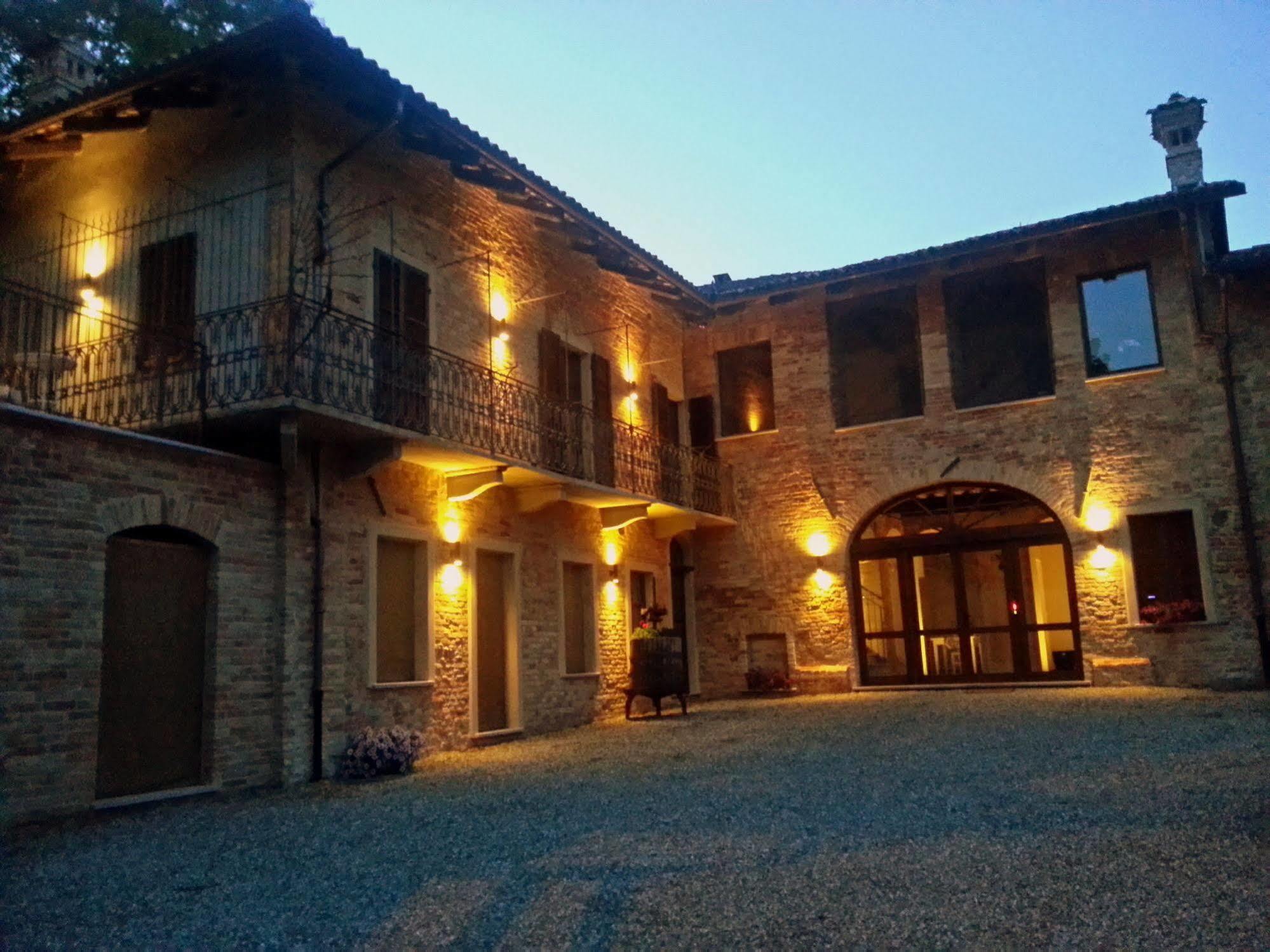 Dimora Cortese Castagnole delle Lanze Exterior photo